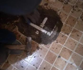 德令哈卫生间漏水维修公司为您分享下卫生间渗水如何处理及注意事项
